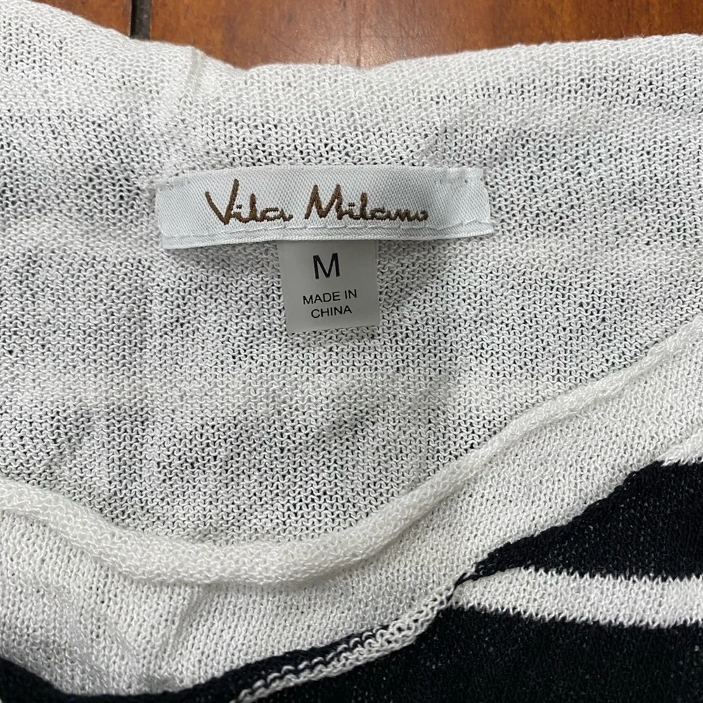 Top - Picture 2 of 3